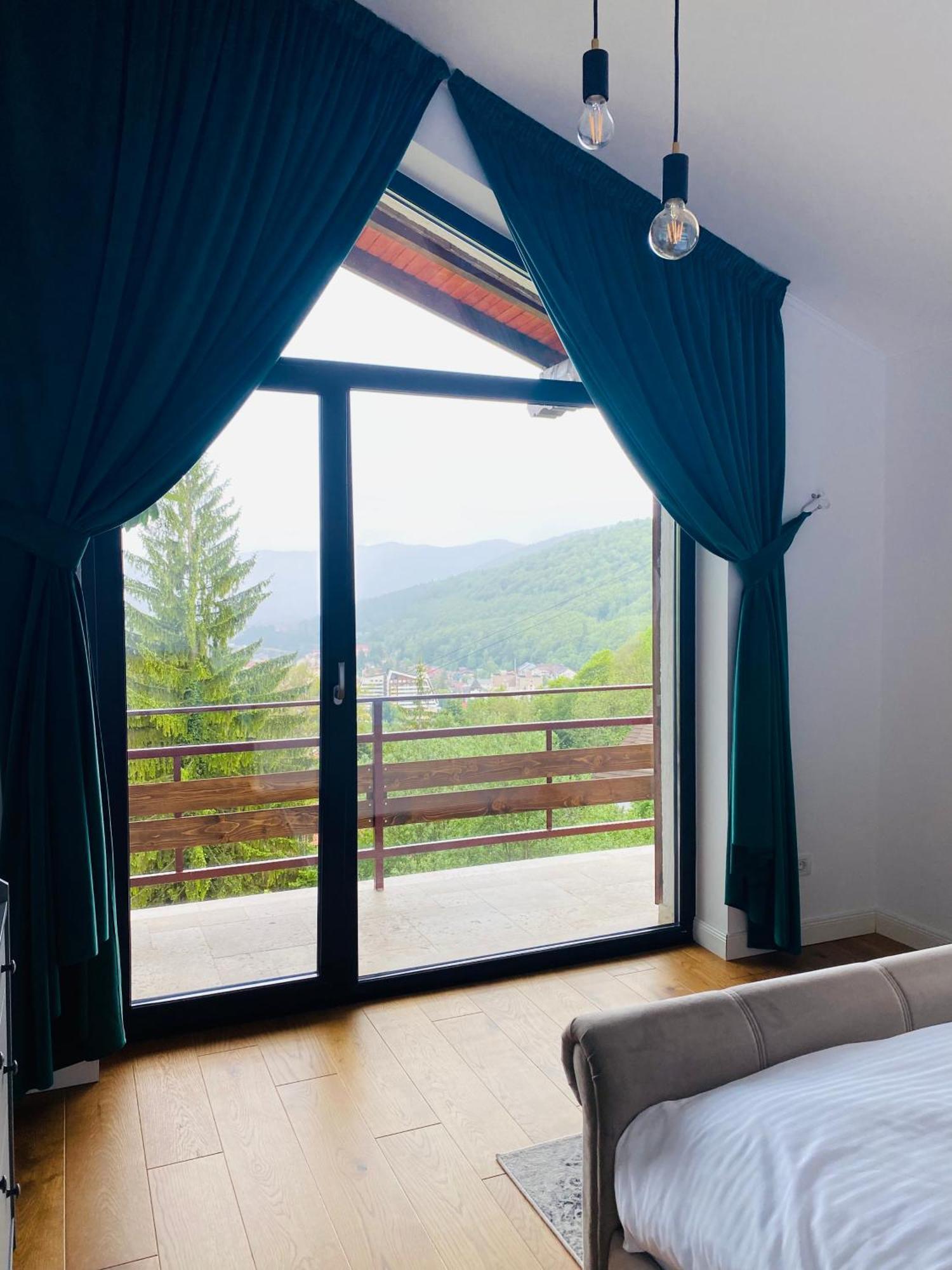Stone House Sinaia Villa Bagian luar foto